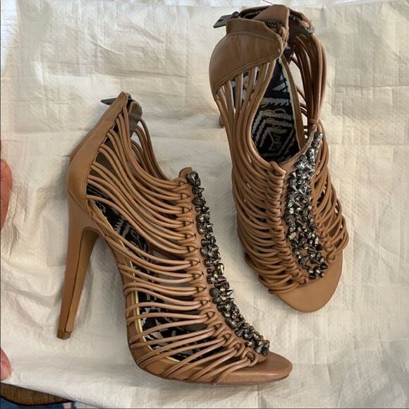 SAM EDELMAN LEATHER TAUPE STRAPPY SANDALS.… - Picture 1 of 8
